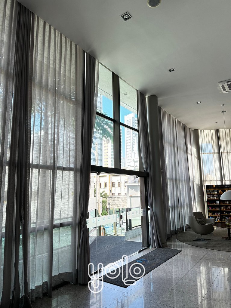 Flat 1 quarto no Beach Class Santa Maria por Yolo