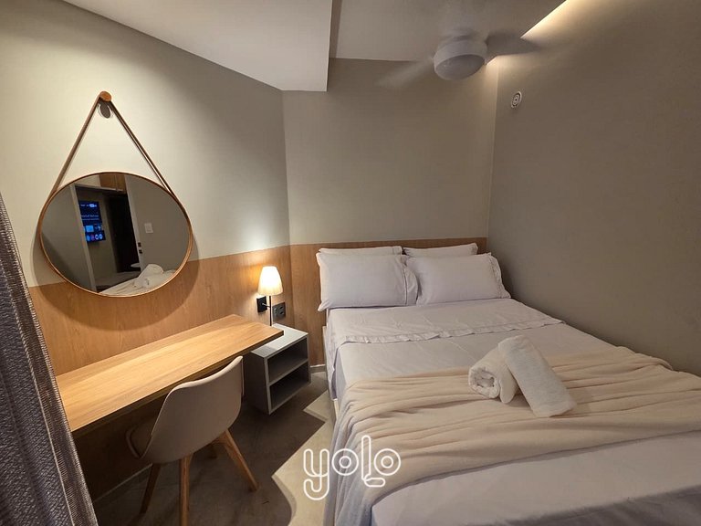 Max Carneiros Suítes - Flat 1 quarto #214B