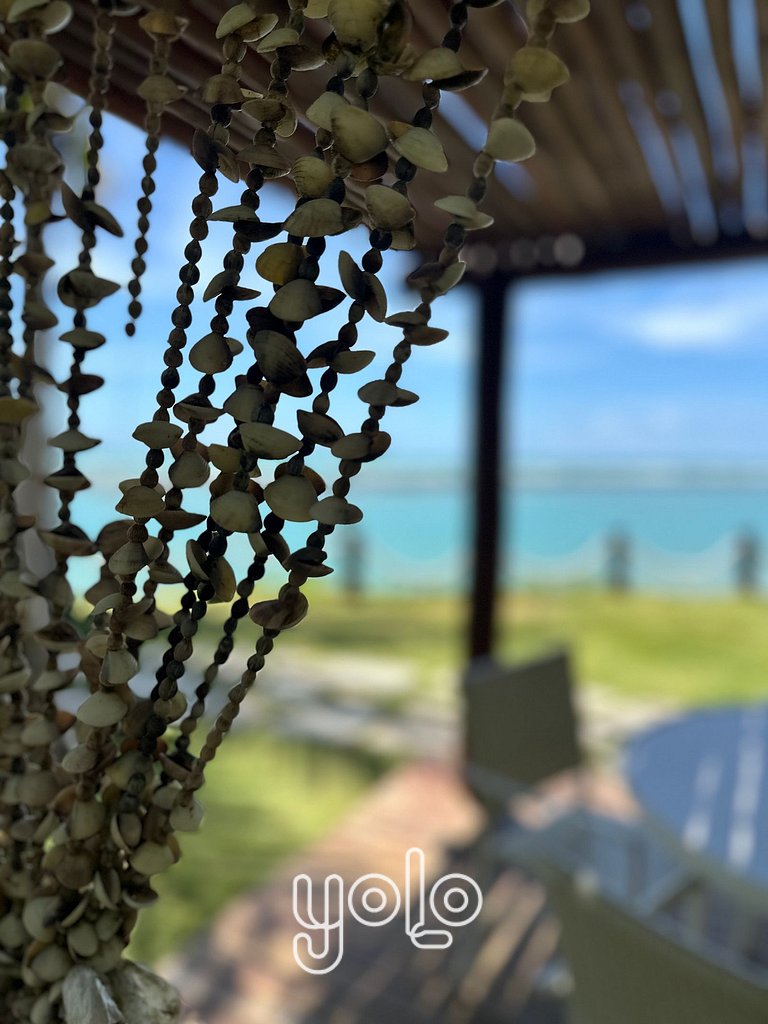 Casa Alto Padrão em Muro Alto com Piscina Privativa por Yolo