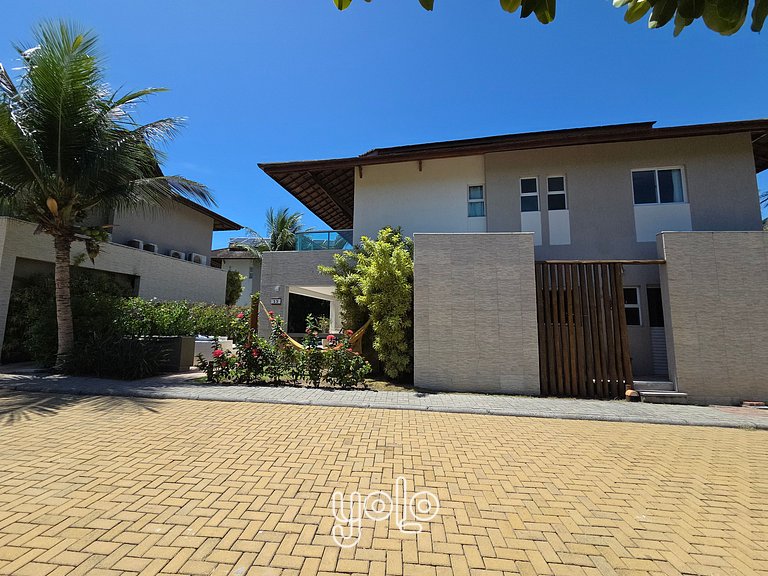 Casa Alto Padrão em Muro Alto com Piscina Privativa