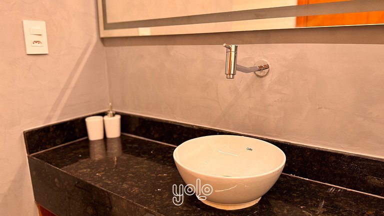 Max Carneiros Suítes - 1 Quarto #221B