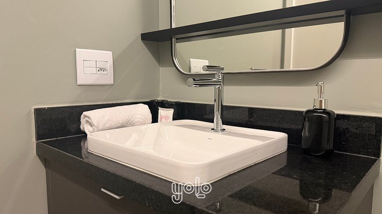 Studio - 709 - Silo 215