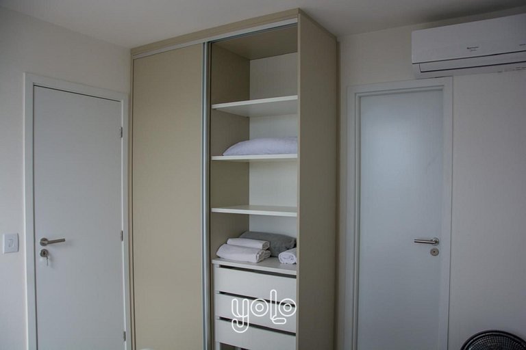 Apt- no Rooftop Agamenon Prince #1103